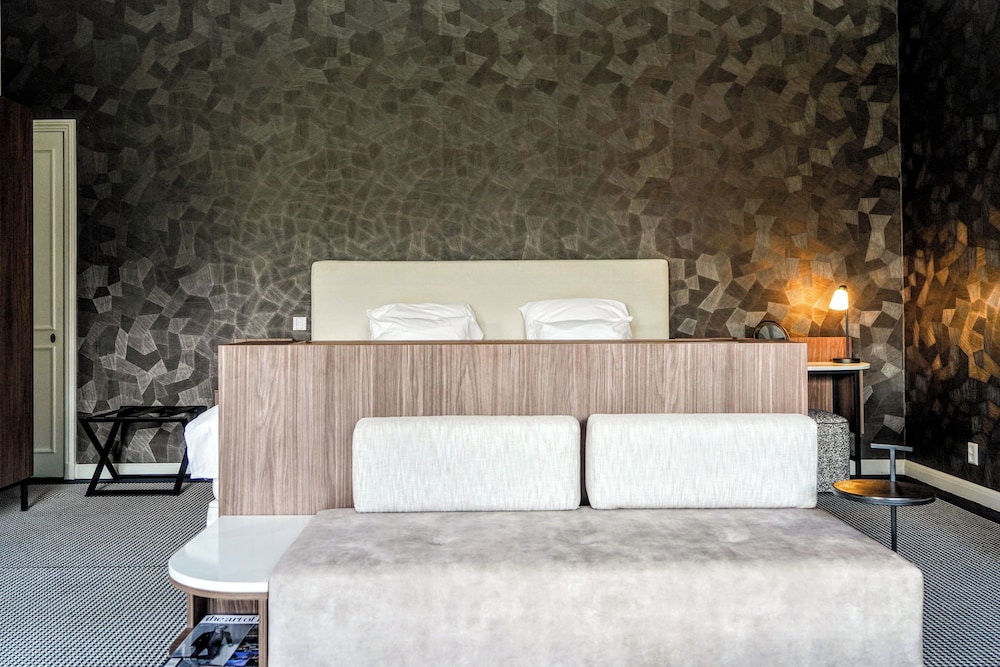 Royal Suite photo 2