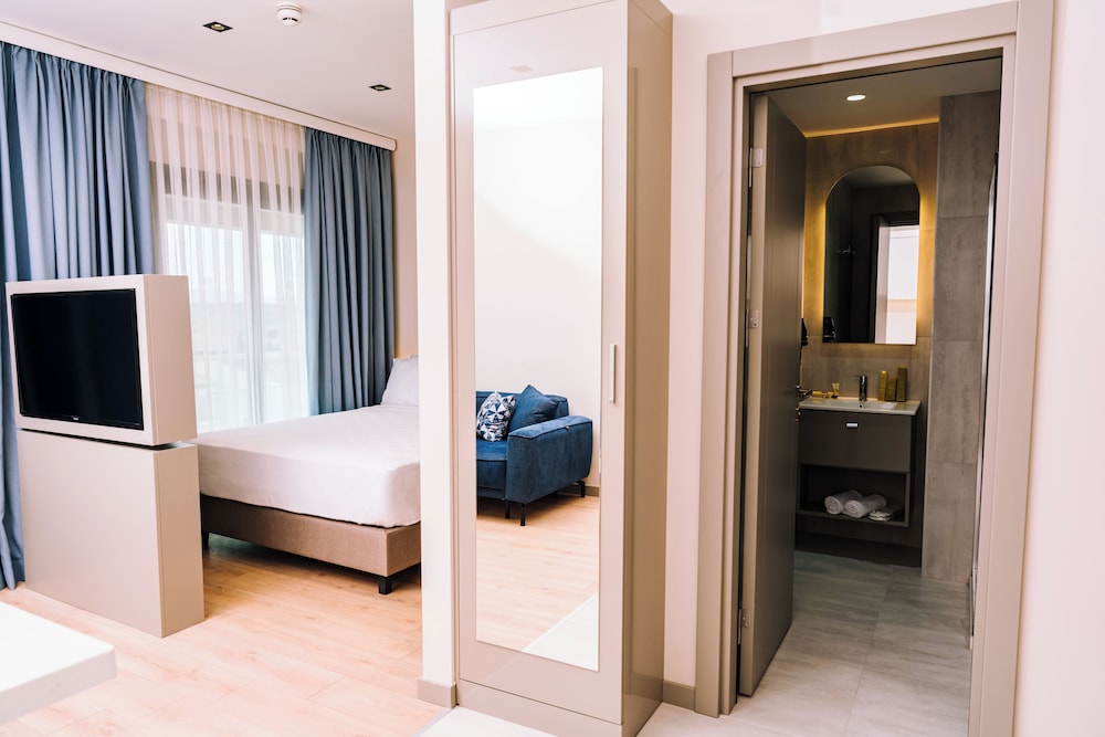 Deluxe Room, Balcony