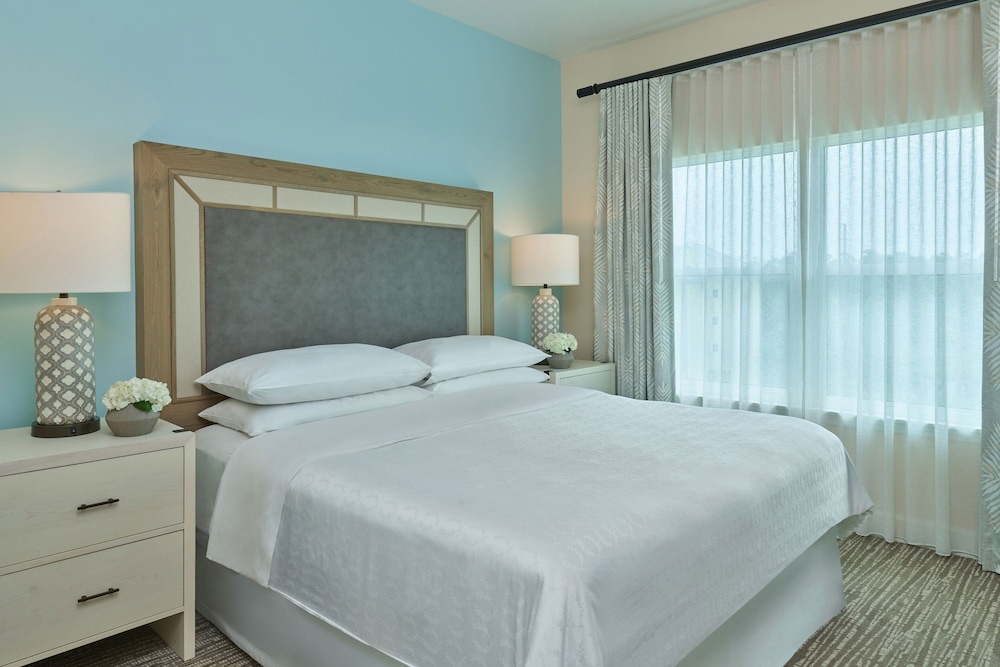 1 Bedroom Villa, King Bed, Sofa Bed, Balcony, Non Smoking, Hearing Accessible (A)