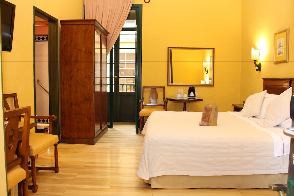 Standard Room - Photo 1