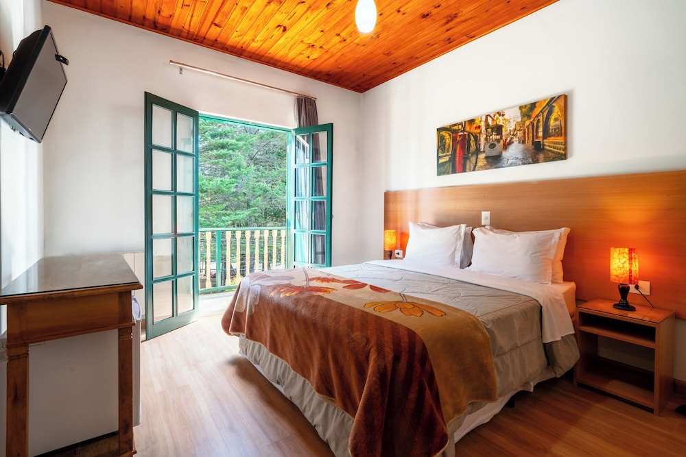 Comfort Room, Balcony