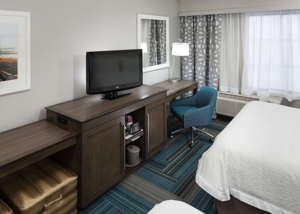 Room, 2 Queen Beds, Accessible, Non Smoking photo 2