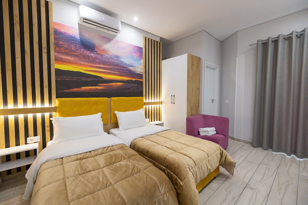 Deluxe Twin Room