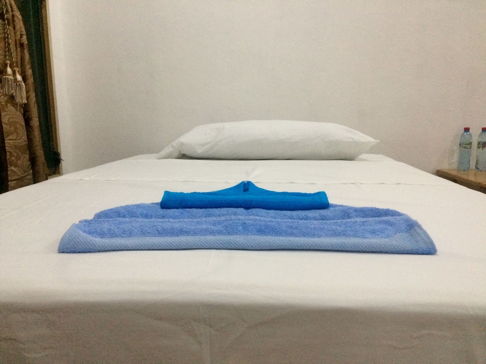 Standard Room, Multiple Beds, Non Smoking photo 3