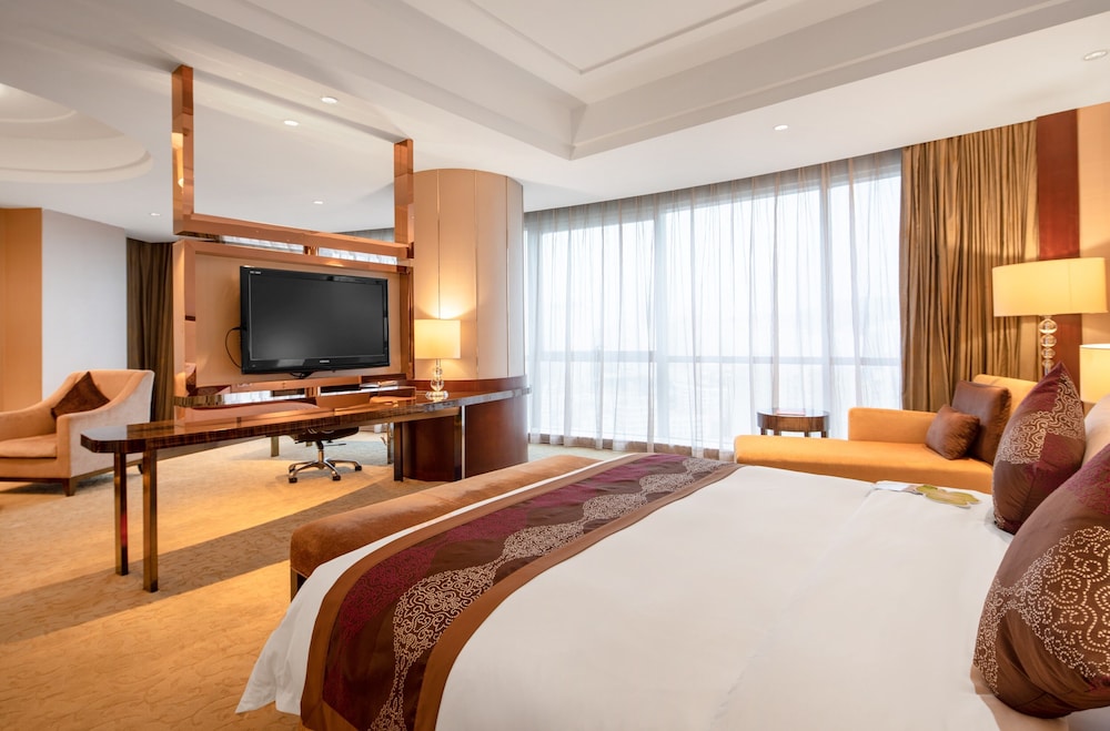 Deluxe Suite, Non Smoking - Photo 5