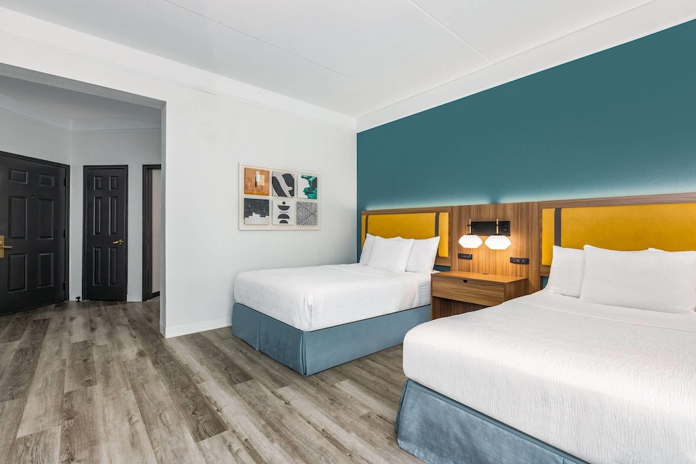 Room, 2 Double Beds, Accessible, Non Smoking (Mobility, Bathtub w/Grab Bars)