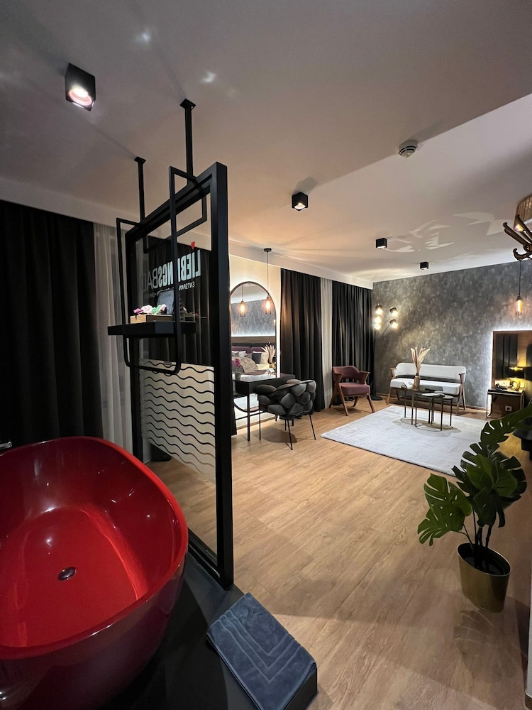 Exclusive Double Room, 1 Queen Bed, Non Smoking, Ensuite photo 3