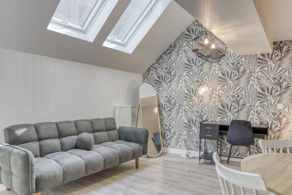 Deluxe Studio Suite