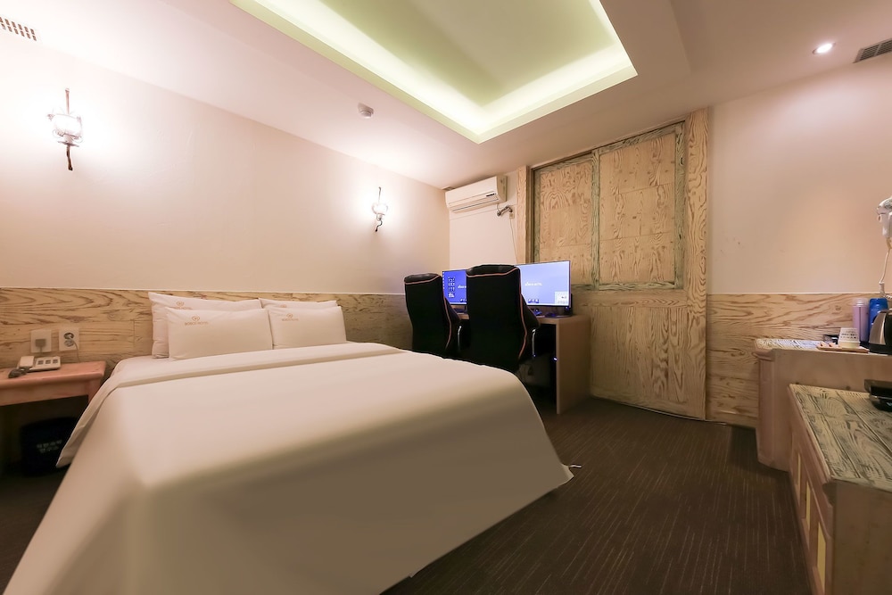 Deluxe Room, Gaming 2 PC photo 2