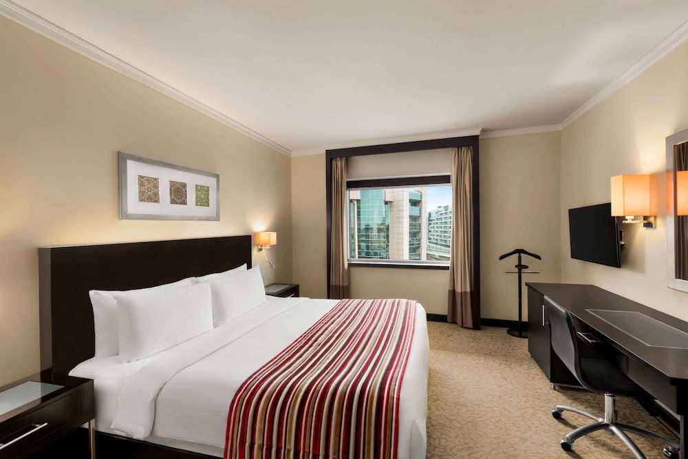 Junior Suite, 1 King Bed, Non Smoking photo 1