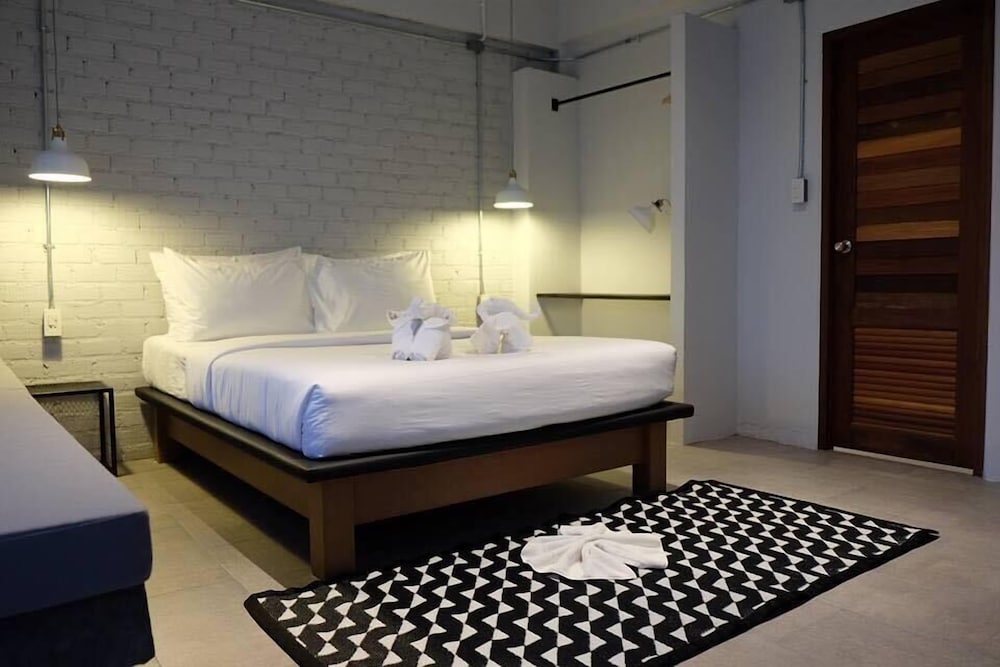 Design Double Room, 1 Queen Bed, Non Smoking, Park View photo 1