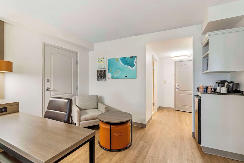 Suite, Multiple Beds, Accessible, Non Smoking - Photo 5