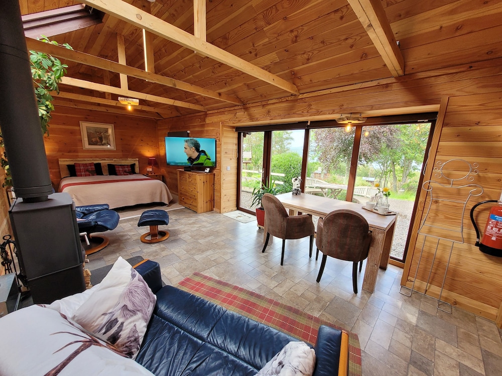 Romantic Cottage (Rustic Barn) photo 3