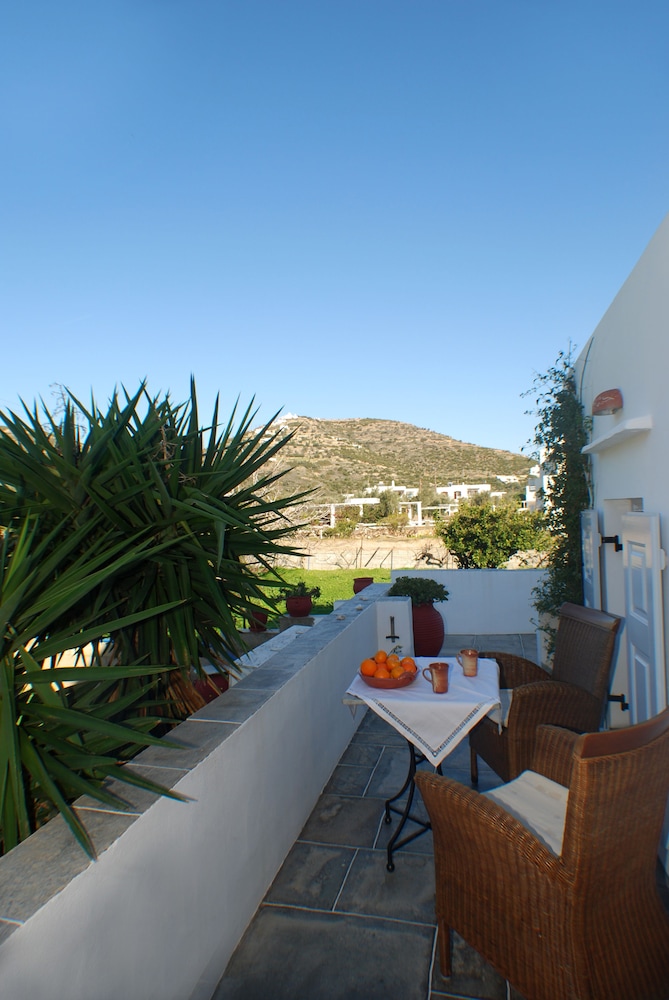 Studio, Garden View (Artemis) photo 2