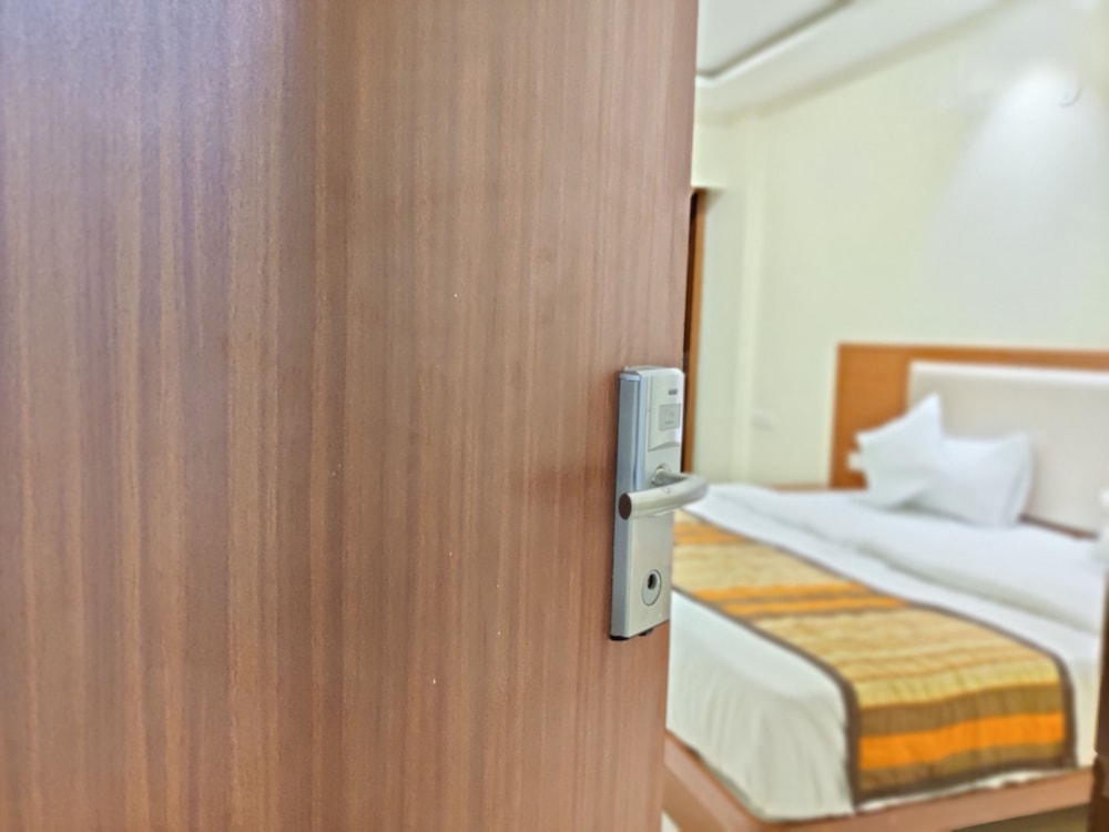 Deluxe Double Room with Balcony - Photo 19
