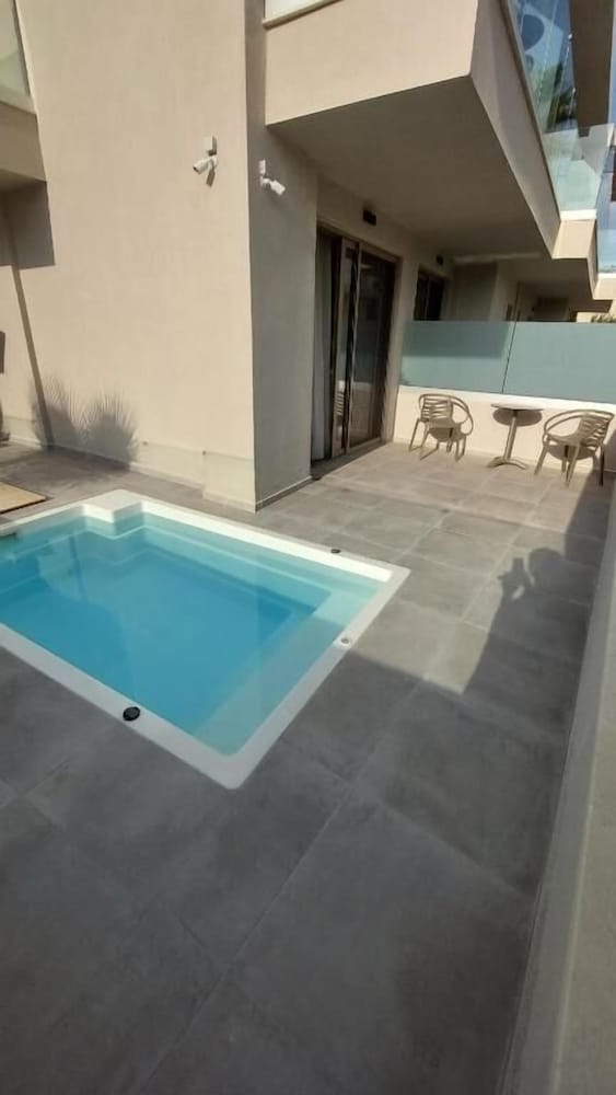 Junior Suite, With Private Mini Jacuzzi Pool, photo 6