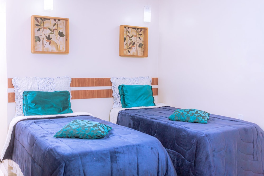 Room, 2 Twin Beds, Private Bathroom photo 2