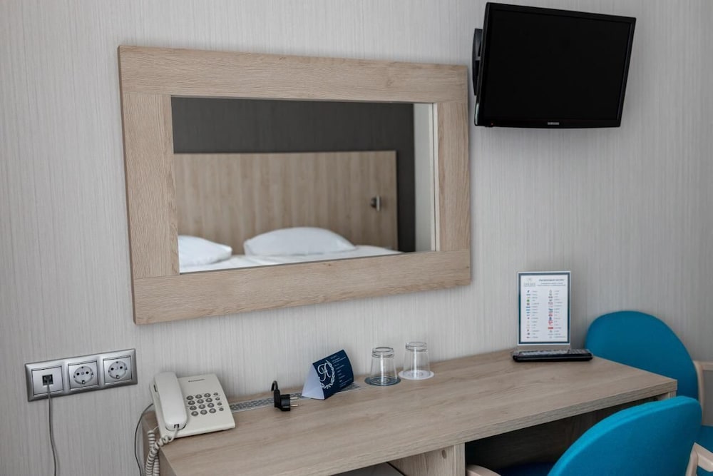 Superior Double or Twin Room photo 3