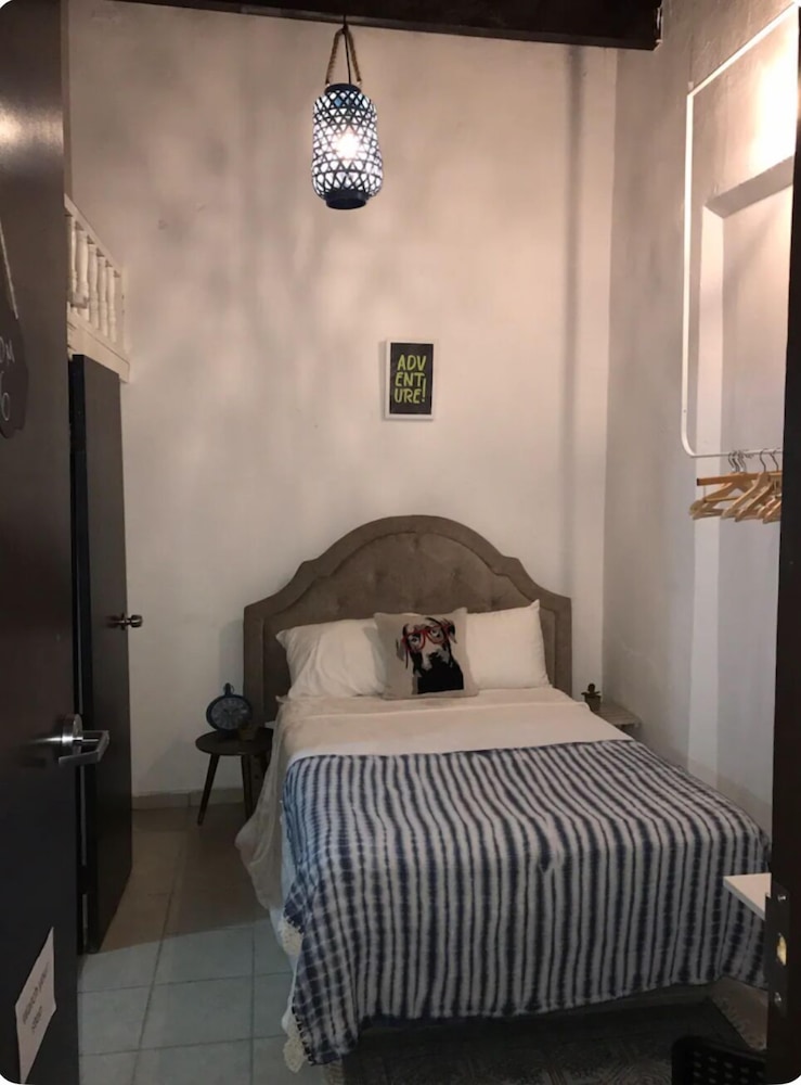 Basic Double Room (9)