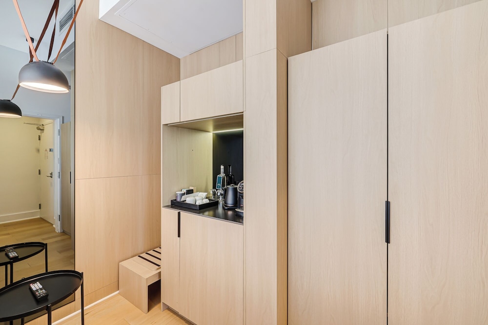 Room, Balcony, Corner