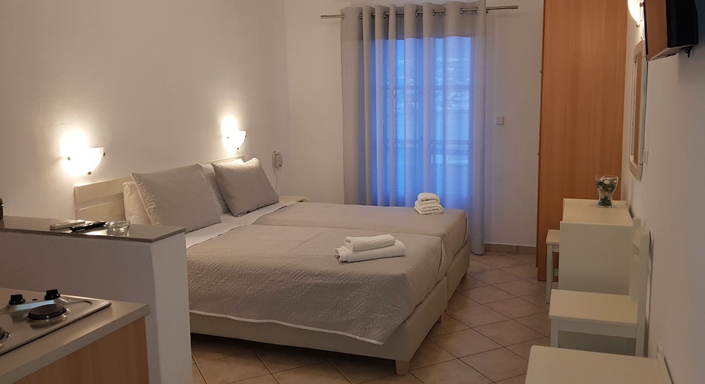 Deluxe Studio, Sea View (1st floor, 2 adults) - Photo 10