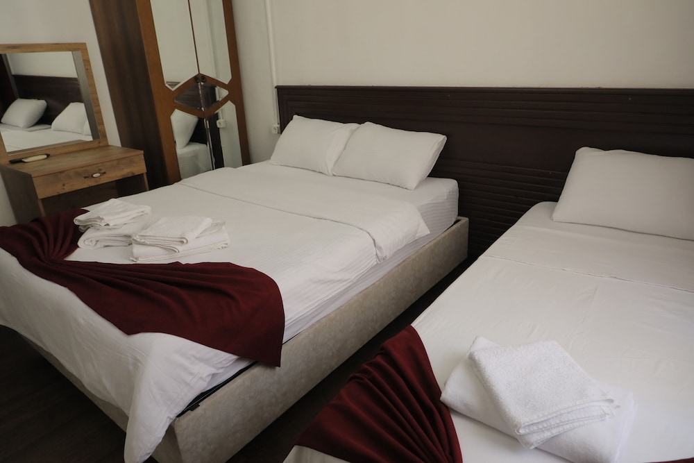 Classic Triple Room - Photo 5
