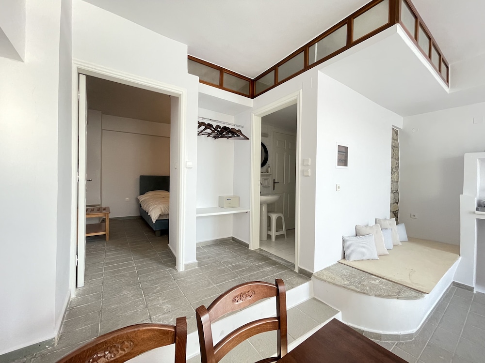 Premium Triple Room photo 2