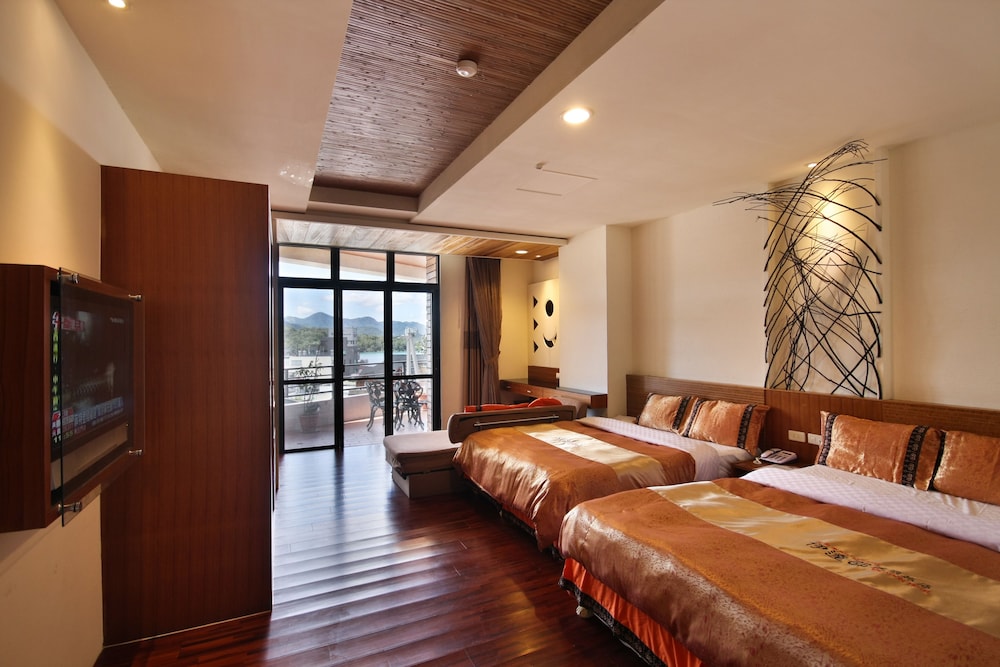 Quadruple room with mountain view photo 3