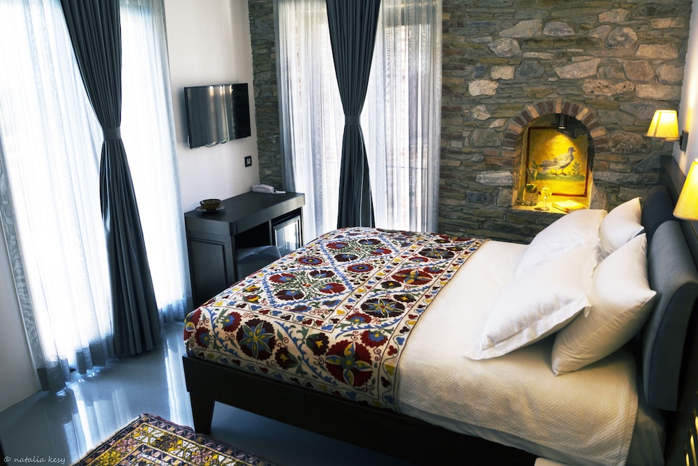 Deluxe Double Room, 1 Queen Bed, Valley View