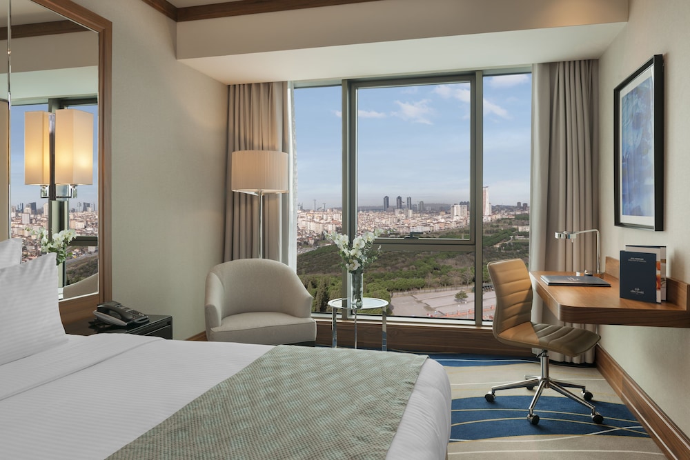 Deluxe Room with 2 Single Beds
