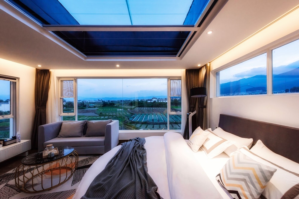 Panoramic Double Room, Private Bathroom, Hill View photo 3