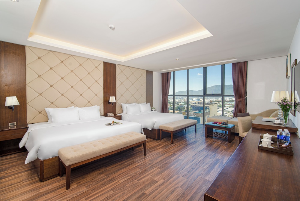Family Triple Room, City View
