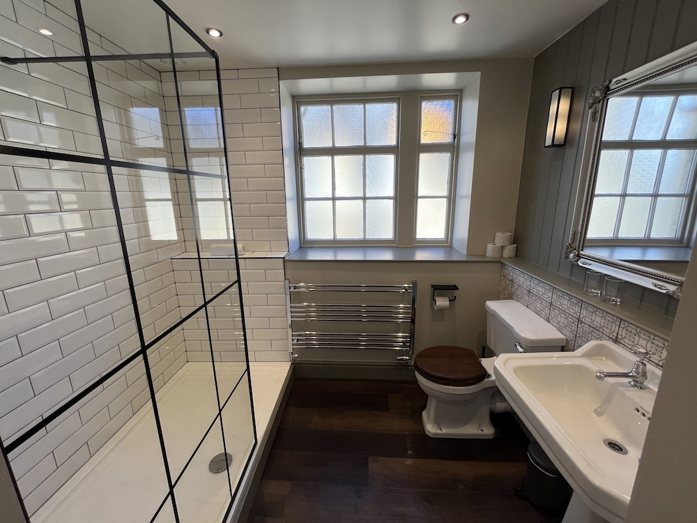 Deluxe Double Room, Ensuite photo 2