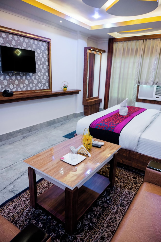 Deluxe Suite - Photo 7