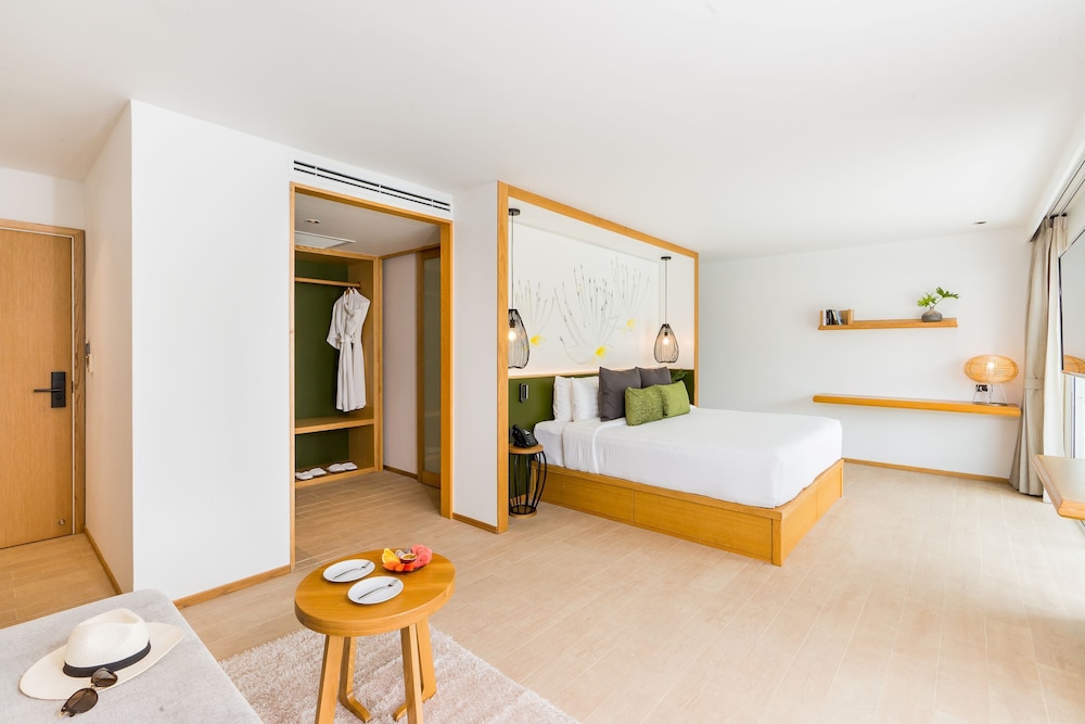 Seaview Suite - Photo 1