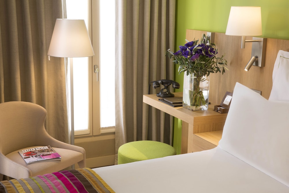 Room, Balcony (Chambre privilège avec balcon)