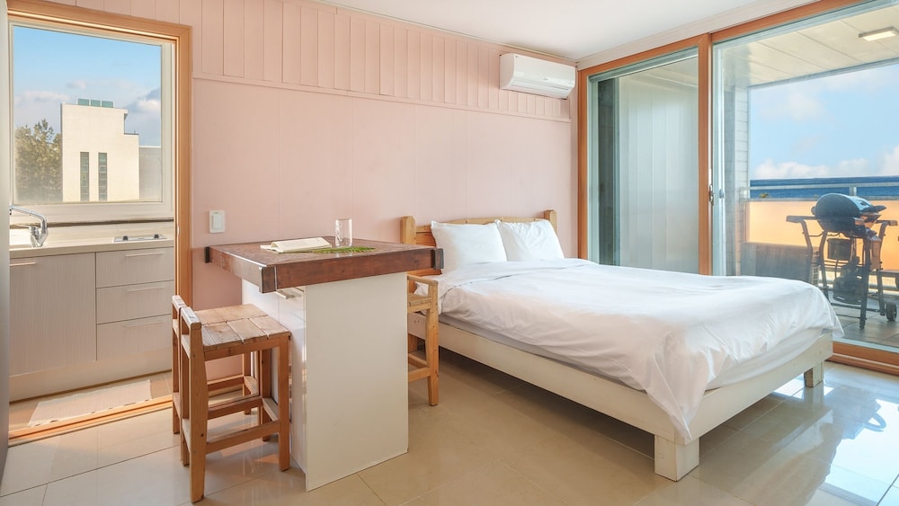 Basic Room, 1 Bedroom (Jinju Lin)