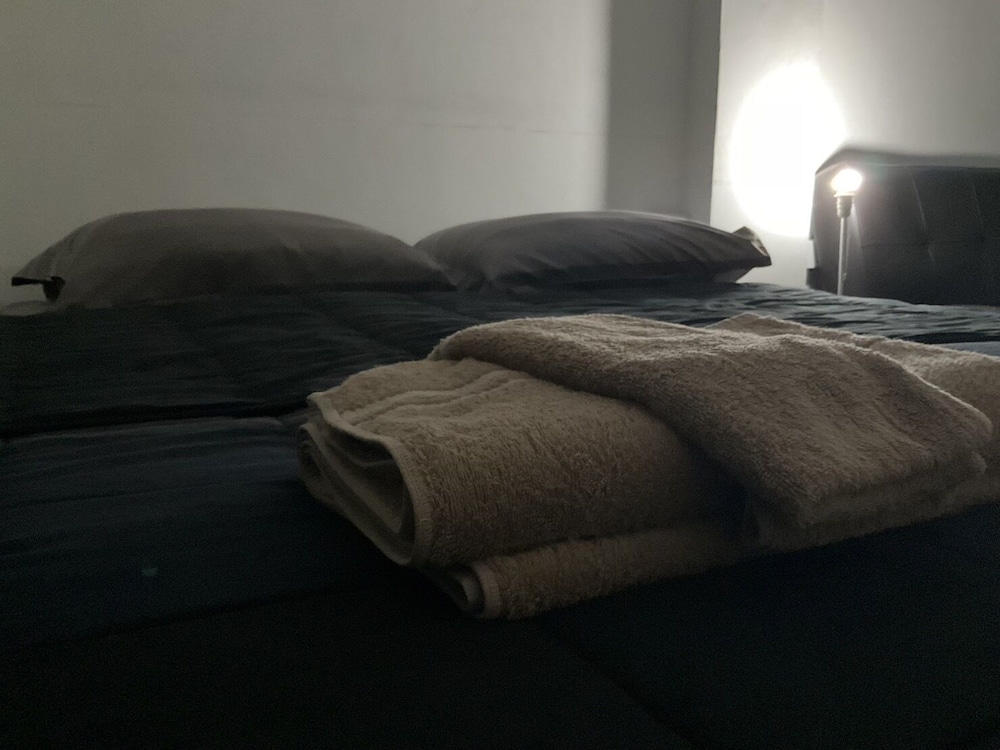 Double Room, 1 King Bed