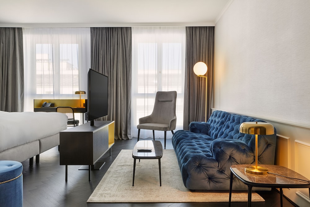 Junior Suite thumbnail 6