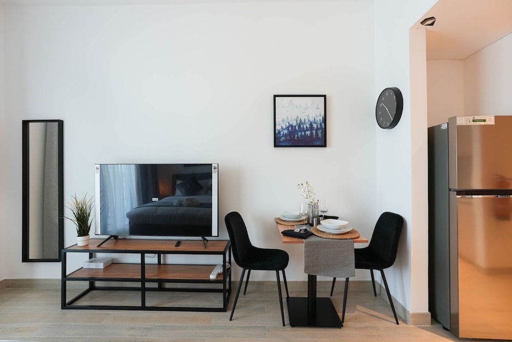 2 Bedroom Apartment photo 2