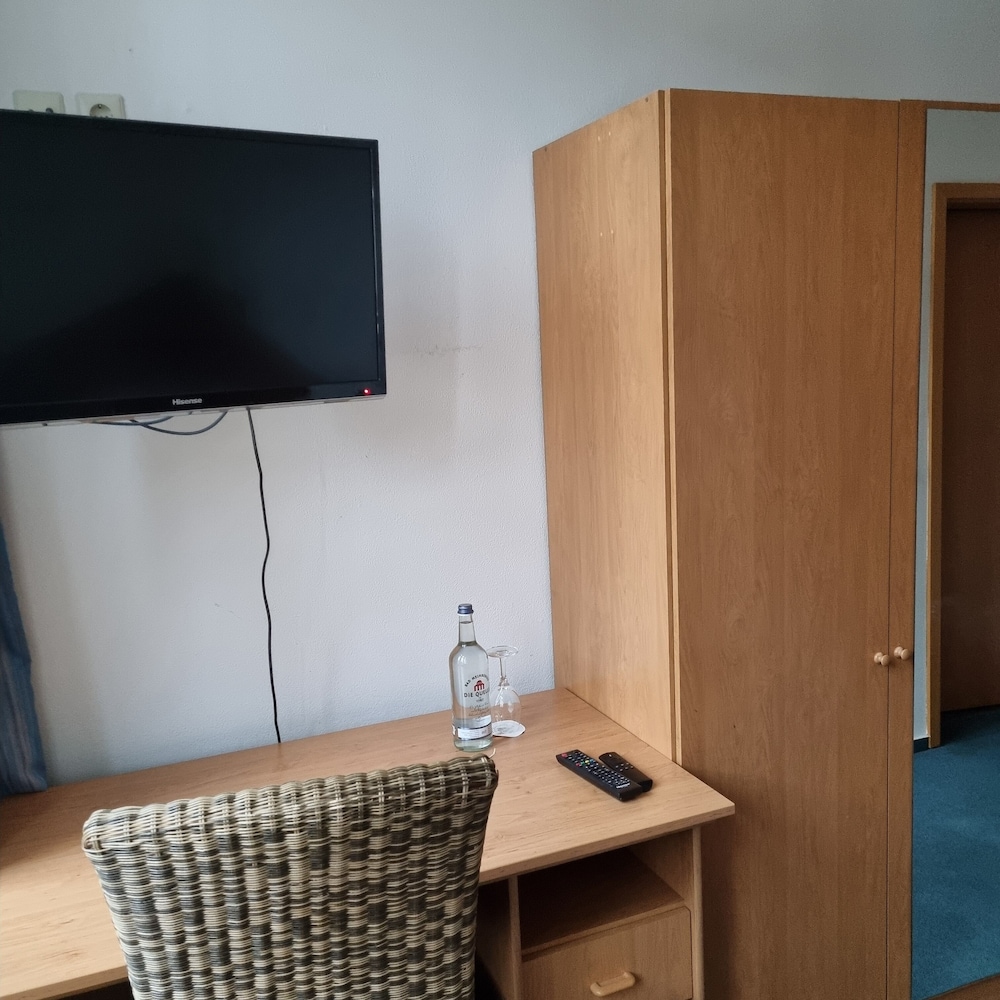 Single Room photo 3