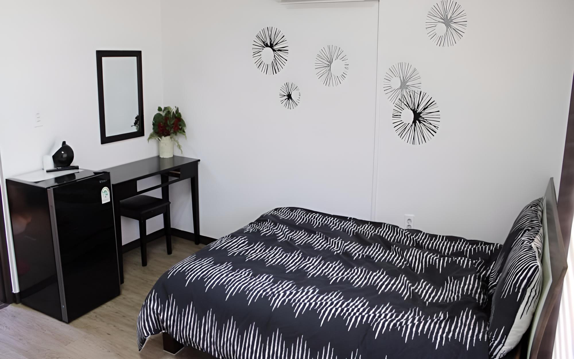 Room (Strawberry) photo 1
