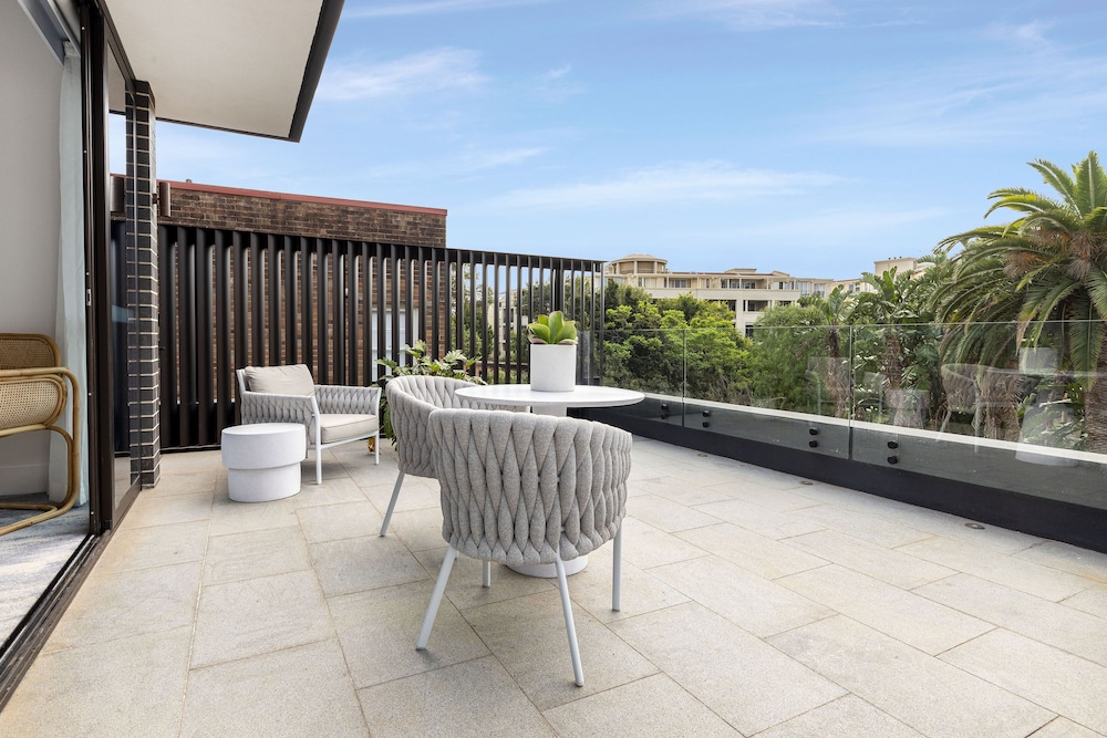 Penthouse Suite - Photo 10