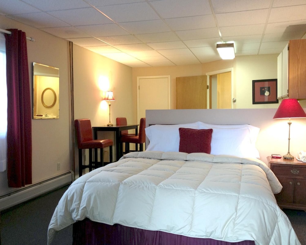 Small Suite photo 1