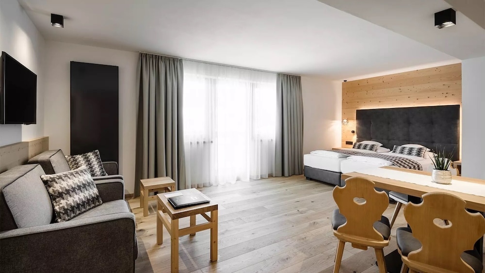 Junior Studio Suite 3