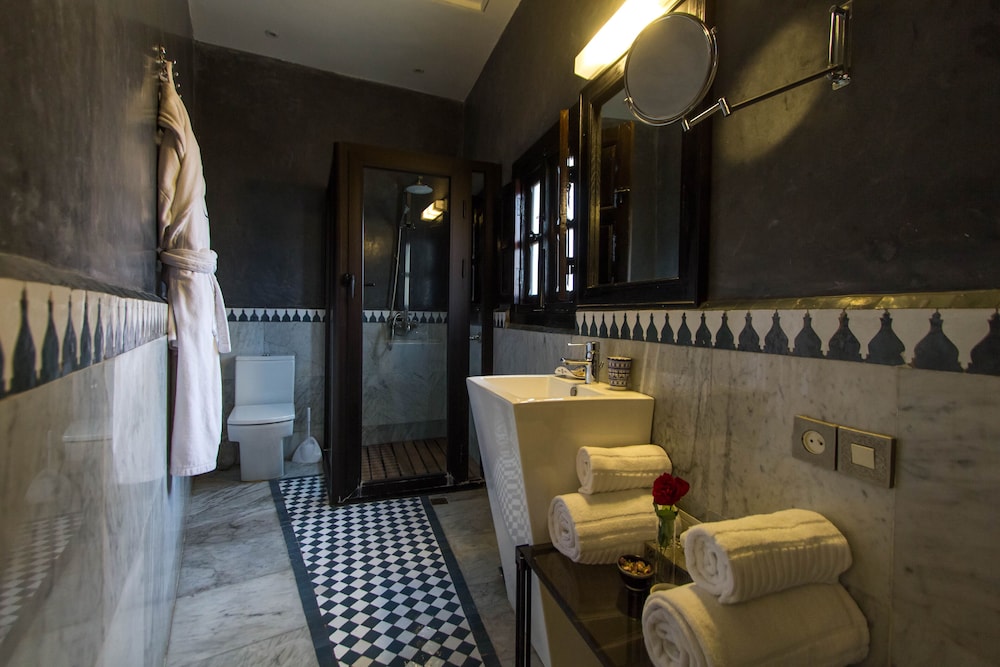 Deluxe Double Room, Private Bathroom photo 3