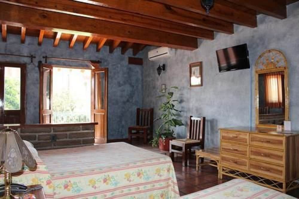 Superior Room, 2 Double Beds, Kitchenette
