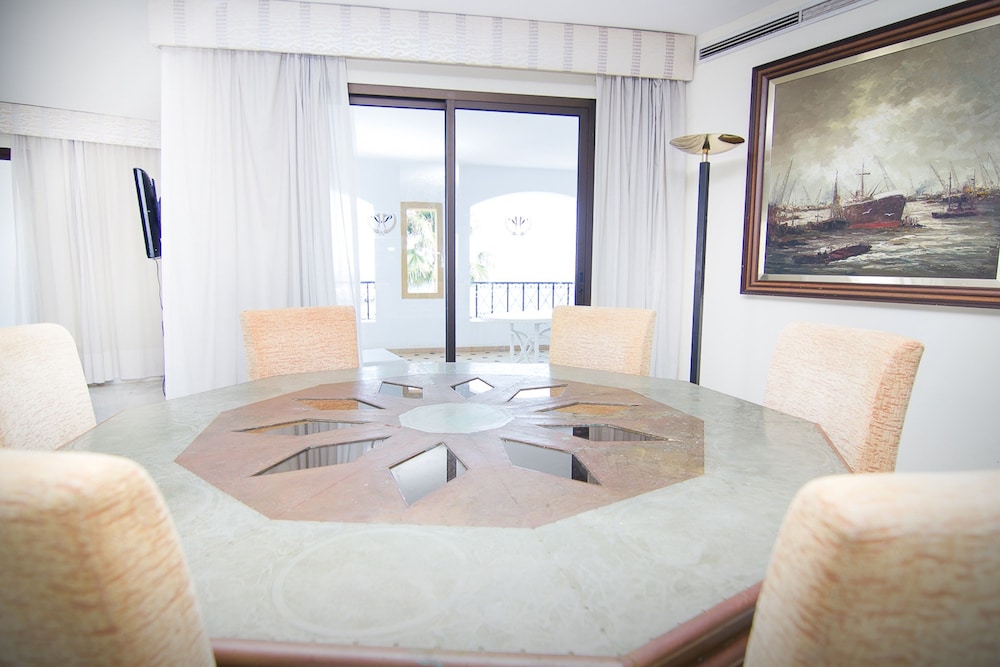 Apartment, 2 Bedrooms, Terrace, Sea View photo 3