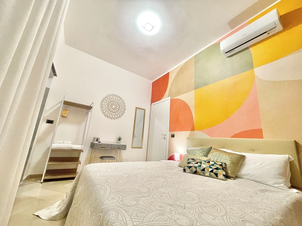 Economy Double Room, 1 Queen Bed photo 3