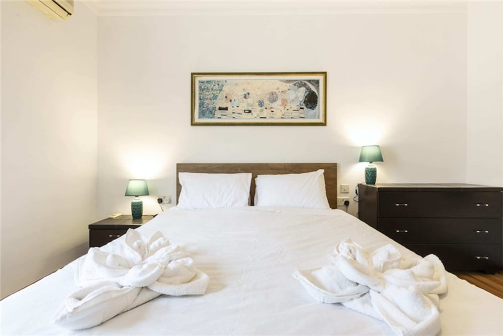 Basic Apartment, 2 Double Beds